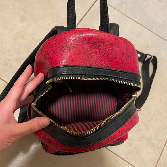 7 DAYS LEFT Disney Pirates of The Caribbean Loungefly Mini BackPack - Picture 4 of 4